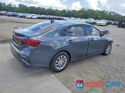 Trzecie zdjęcie samochodu z tyłu: 2019 KIA FORTE FE VIN:3KPF24AD8KE077061 - miniatura