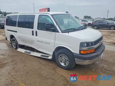 Czwarte zdjęcie samochodu z boku: 2016 CHEVROLET EXPRESS G3500 LT VIN:1GAZGMFG6G1221100 - miniatura