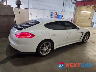 Trzecie zdjęcie samochodu z tyłu: 2014 PORSCHE PANAMERA 2 VIN:WP0AA2A76EL007467 - miniatura