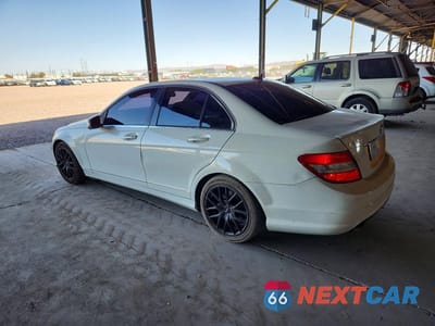 Drugie zdjęcie samochodu z przodu: 2011 MERCEDES-BENZ C 300 VIN:WDDGF5EB7BA518128 - miniatura
