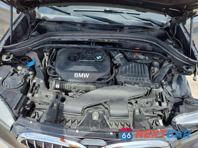 Zdjęcie 12 z 13 samochodu: 2018 BMW X1 VIN:WBXHU7C3XJ5H45838 - miniatura