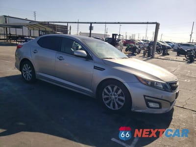 Czwarte zdjęcie samochodu z boku: 2014 KIA OPTIMA EX VIN:5XXGN4A78EG276838 - miniatura