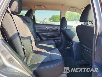 Zdjęcie 11 z 13 samochodu: 2017 NISSAN ROGUE SV VIN:KNMAT2MT8HP513740 - miniatura
