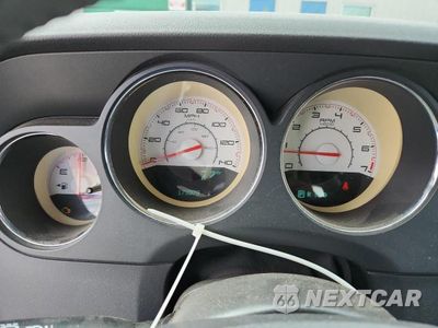 Zdjęcie 9 z 12 samochodu: 2014 DODGE CHALLENGER SXT VIN:2C3CDYAG4EH110701 - miniatura