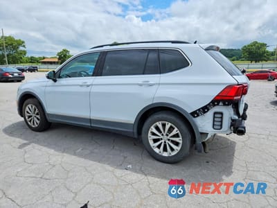 Drugie zdjęcie samochodu z przodu: 2018 VOLKSWAGEN TIGUAN SE/SEL VIN:3VV3B7AX4JM104681 - miniatura