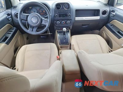 Zdjęcie 8 z 13 samochodu: 2014 JEEP COMPASS SPORT VIN:1C4NJCBB8ED539520 - miniatura