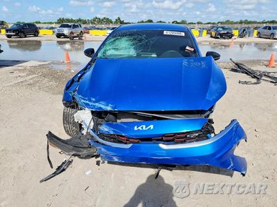 Piąte zdjęcie samochodu w środku: 2022 KIA FORTE GT VIN:3KPF44AC8NE443722 - miniatura