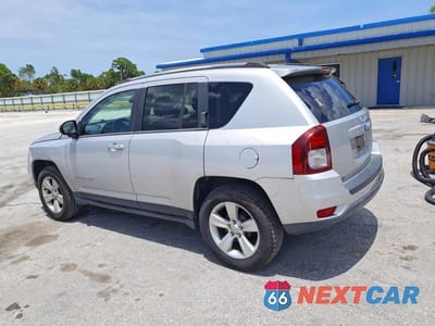 Drugie zdjęcie samochodu z przodu: 2014 JEEP COMPASS SPORT VIN:1C4NJCBB8ED539520 - miniatura