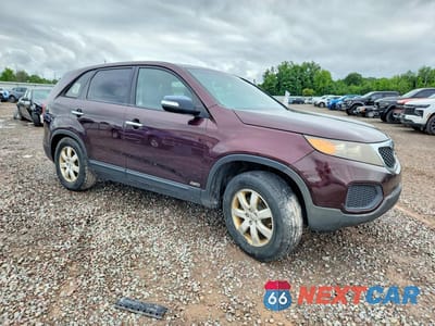 Czwarte zdjęcie samochodu z boku: 2013 KIA SORENTO LX VIN:5XYKTCA64DG311726 - miniatura