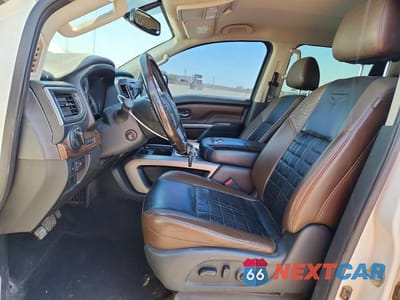 Zdjęcie 7 z 12 samochodu: 2018 NISSAN TITAN PLATINUM RESERVE VIN:1N6AA1E55JN531613 - miniatura