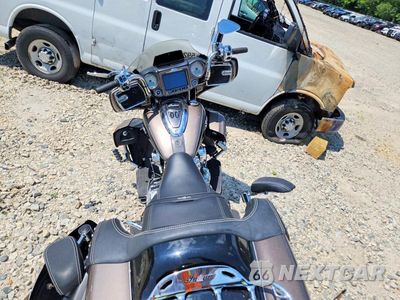 Zdjęcie 6 z 8 samochodu: 2019 INDIAN MOTORCYCLE CO. ROADMASTER VIN:56KTRAAA9K3370181 - miniatura