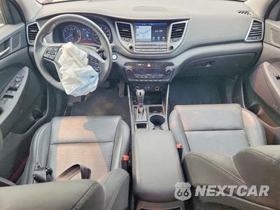 Zdjęcie 8 z 14 samochodu: 2018 HYUNDAI TUCSON SEL PLUS VIN:KM8J33A4XJU800115 - miniatura