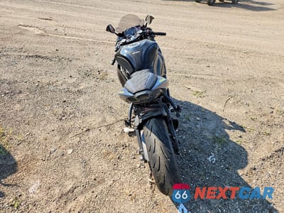 Czwarte zdjęcie samochodu z boku: 2022 KAWASAKI ZX636 K VIN:JKBZXJH11NA012879 - miniatura
