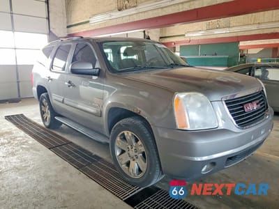 Czwarte zdjęcie samochodu z boku: 2008 GMC YUKON VIN:1GKFC13J28J213554 - miniatura
