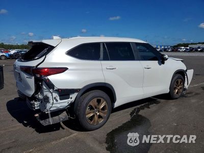 Trzecie zdjęcie samochodu z tyłu: 2023 TOYOTA HIGHLANDER HYBRID BRONZE EDITION VIN:5TDAARAH0PS520894 - miniatura