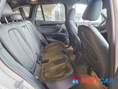 Zdjęcie 10 z 12 samochodu: 2019 BMW X1 SDRIVE28I VIN:WBXHU7C5XK5L11662 - miniatura