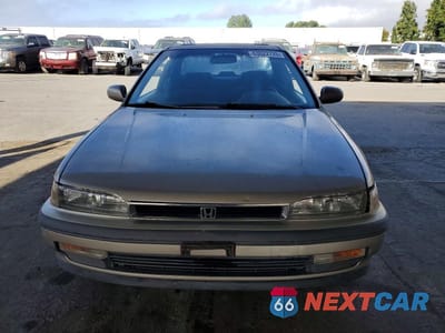 Piąte zdjęcie samochodu w środku: 1991 HONDA ACCORD EX VIN:1HGCB7164MA029828 - miniatura
