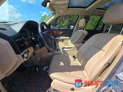 Piąte zdjęcie samochodu w środku: 2011 MERCEDES-BENZ GLK 350 VIN:WDCGG5GB4BF650409 - miniatura