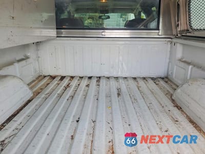 Zdjęcie 10 z 13 samochodu: 2006 CHEVROLET SILVERADO K2500 HEAVY DUTY VIN:1GCHK29G66E216083 - miniatura