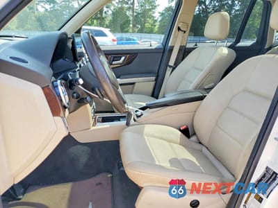 Zdjęcie 7 z 12 samochodu: 2015 MERCEDES-BENZ GLK 350 VIN:WDCGG5HB3FG382242 - miniatura