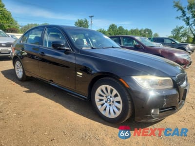 Czwarte zdjęcie samochodu z boku: 2009 BMW 328 XI SULEV VIN:WBAPK53569A510645 - miniatura