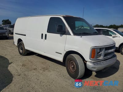 Czwarte zdjęcie samochodu z boku: 2002 CHEVROLET EXPRESS G2500 VIN:1GCGG25R721178126 - miniatura