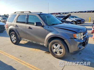 Czwarte zdjęcie samochodu z boku: 2010 FORD ESCAPE XLT VIN:1FMCU0D77AKD09491 - miniatura