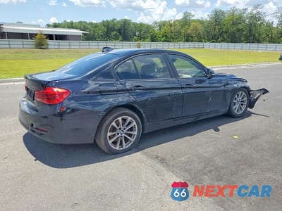 Trzecie zdjęcie samochodu z tyłu: 2018 BMW 320 I VIN:WBA8E1G52JNU90308 - miniatura