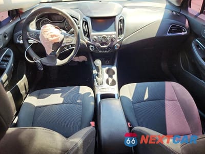 Zdjęcie 8 z 13 samochodu: 2017 CHEVROLET CRUZE LT VIN:1G1BE5SM3H7134262 - miniatura