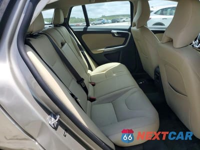Zdjęcie 10 z 12 samochodu: 2016 VOLVO V60 T5 PLATINUM VIN:YV140MEM1G1306255 - miniatura