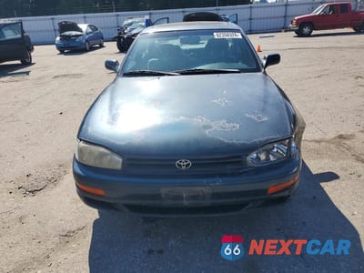 Piąte zdjęcie samochodu w środku: 1993 TOYOTA CAMRY LE VIN:JT2SK12E2P0150129 - miniatura