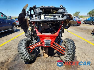Zdjęcie 6 z 12 samochodu: 2019 CAN-AM MAVERICK X3 MAX X DS TURBO R VIN:3JBVEAW22KK000215 - miniatura