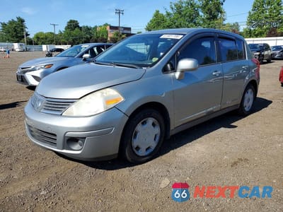 2008 NISSAN VERSA 1.8 S 3N1BC13E98L392197 - główne zdjęcie licytacji z USA - miniatura