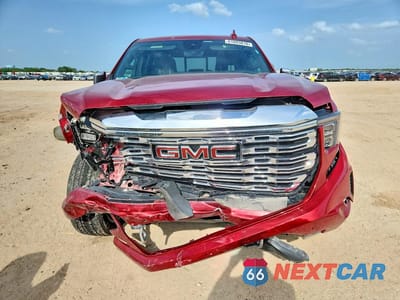 Piąte zdjęcie samochodu w środku: 2023 GMC SIERRA C1500 DENALI VIN:3GTPHGED9PG194139 - miniatura