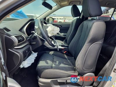 Zdjęcie 7 z 13 samochodu: 2019 MITSUBISHI ECLIPSE CROSS SE VIN:JA4AT5AA6KZ047901 - miniatura
