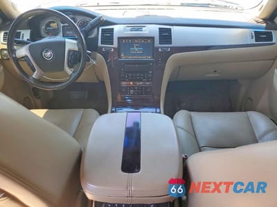 Zdjęcie 8 z 12 samochodu: 2010 CADILLAC ESCALADE LUXURY VIN:1GYUKBEF9AR138552 - miniatura