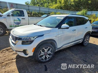 2021 KIA SELTOS SX KNDETCA26M7164168 - główne zdjęcie licytacji z USA - miniatura