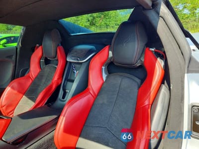 Zdjęcie 10 z 12 samochodu: 2021 CHEVROLET CORVETTE CONVERTIBLE 3LT VIN:1G1YC3D40M5118527 - miniatura