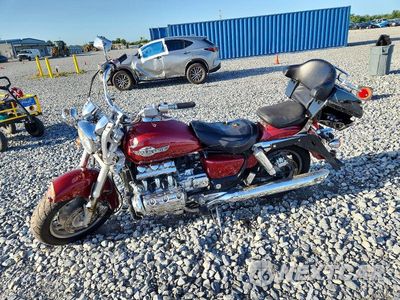 Trzecie zdjęcie samochodu z tyłu: 1999 HONDA GL1500 CT VIN:1HFSC3433XA200130 - miniatura