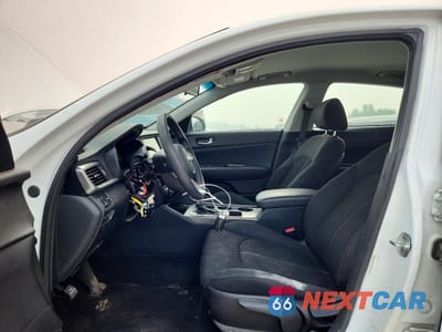 Zdjęcie 7 z 12 samochodu: 2020 KIA OPTIMA LX VIN:5XXGT4L32LG411907 - miniatura