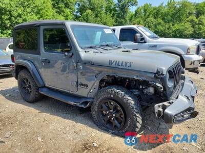 Czwarte zdjęcie samochodu z boku: 2021 JEEP WRANGLER SPORT VIN:1C4GJXAN4MW816470 - miniatura