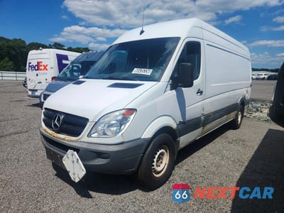 2011 MERCEDES-BENZ SPRINTER 2500 DELIVERY VAN WD3PE8CB4B5606056 - główne zdjęcie licytacji z USA - miniatura