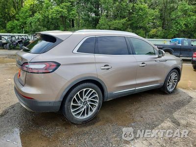 Trzecie zdjęcie samochodu z tyłu: 2019 LINCOLN NAUTILUS RESERVE VIN:2LMPJ6L94KBL53898 - miniatura