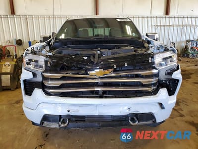 Piąte zdjęcie samochodu w środku: 2026 CHEVROLET SILVERADO K1500 HIGH COUNTRY VIN:1GCUKJEL9TZ175576 - miniatura
