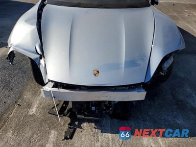 Zdjęcie 11 z 12 samochodu: 2024 PORSCHE TAYCAN VIN:WP0AA2Y19RSA12727 - miniatura
