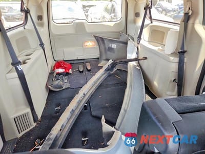 Zdjęcie 10 z 13 samochodu: 2011 DODGE GRAND CARAVAN EXPRESS VIN:2D4RN4DG6BR618815 - miniatura