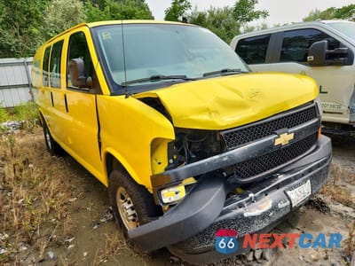 Czwarte zdjęcie samochodu z boku: 2019 CHEVROLET EXPRESS G2500 VIN:1GCWGAFP4K1158595 - miniatura