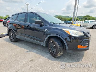 Czwarte zdjęcie samochodu z boku: 2016 FORD ESCAPE S VIN:1FMCU0F74GUC19063 - miniatura