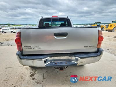 Zdjęcie 6 z 12 samochodu: 2005 TOYOTA TACOMA ACCESS CAB VIN:5TEUU42N75Z074190 - miniatura
