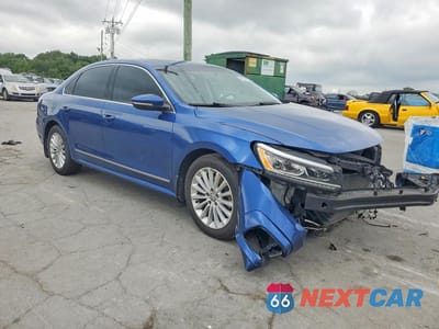 Czwarte zdjęcie samochodu z boku: 2017 VOLKSWAGEN PASSAT SE VIN:1VWBT7A39HC048377 - miniatura
